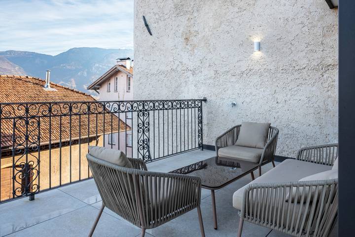 Appartement entier, Appartement "Eichhof Lavendel" avec terrasse plein air privée, jardin partagé & Wi-Fi in Termeno sulla Strada del Vino, Massif de Non