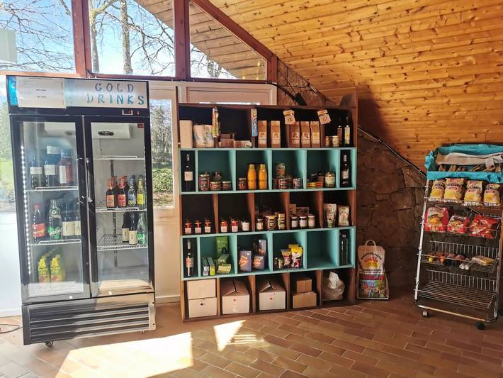 Camping pour 5 personnes, avec piscine et terrasse, animaux acceptés dans le Limousin - 3