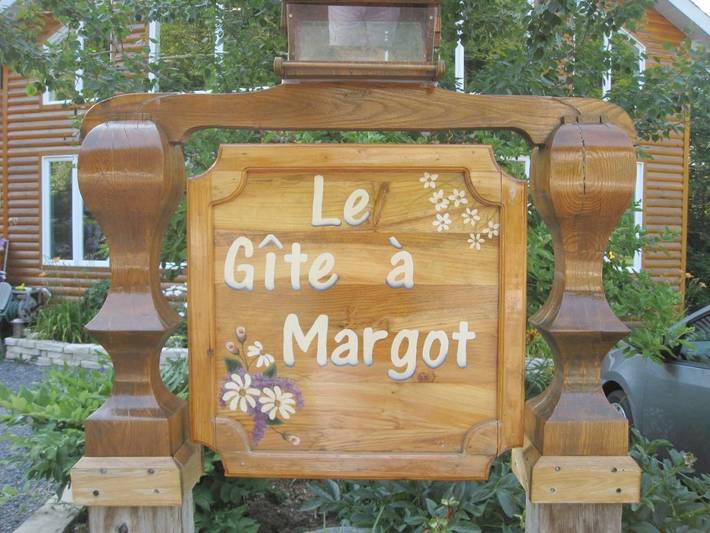 Gîte pour 2 personnes, avec terrasse et jacuzzi à Bromont