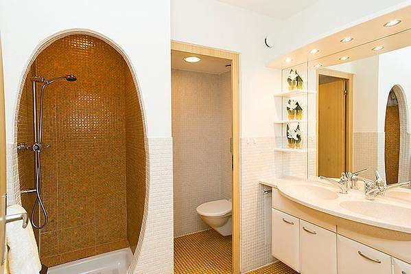 Ferienwohnung für 3 Personen, mit Balkon und Garten in Pontresina - 2