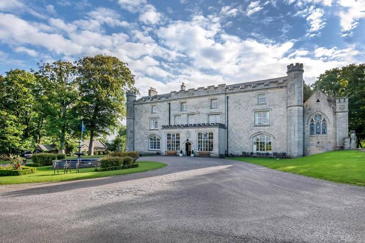 Vakantiepark voor 2 personen, with whirlpool and zwembad as well as tuin in Engeland