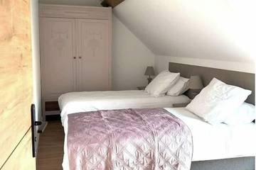 Gîte pour 6 personnes, avec terrasse ainsi que jacuzzi et jardin dans Maresches