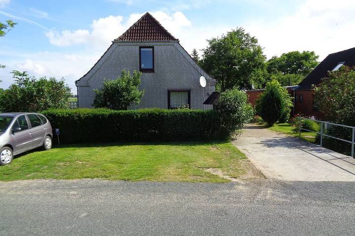 Ferienwohnung für 4 Personen, mit Sauna und Whirlpool sowie Garten, mit Haustier