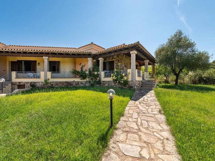 Ferienwohnung für 5 Personen, mit Ausblick und Garten, mit Haustier in Siniscola