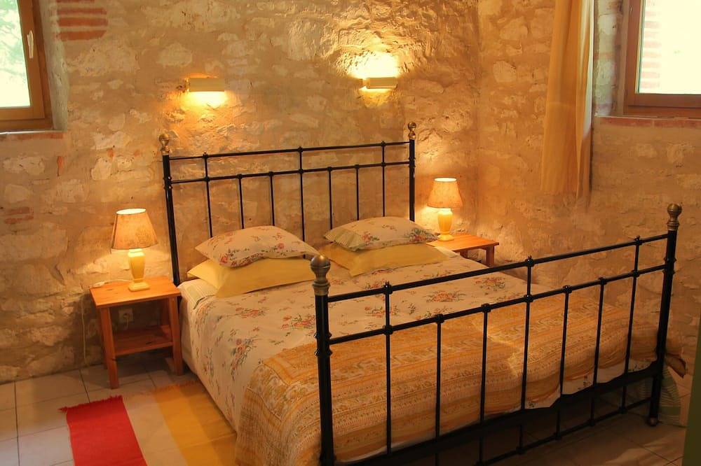 Domaine du roujos - gîte Terra in Beaumont-de-Lomagne, Tarn-et-Garonne