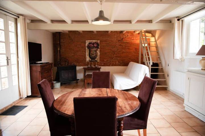 Location de vacances pour 6 personnes, avec piscine et jardin, animaux acceptés à Varennes (Haute-Garonne)