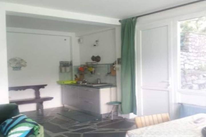 Ferienhaus für 2 Personen, mit Terrasse und Garten