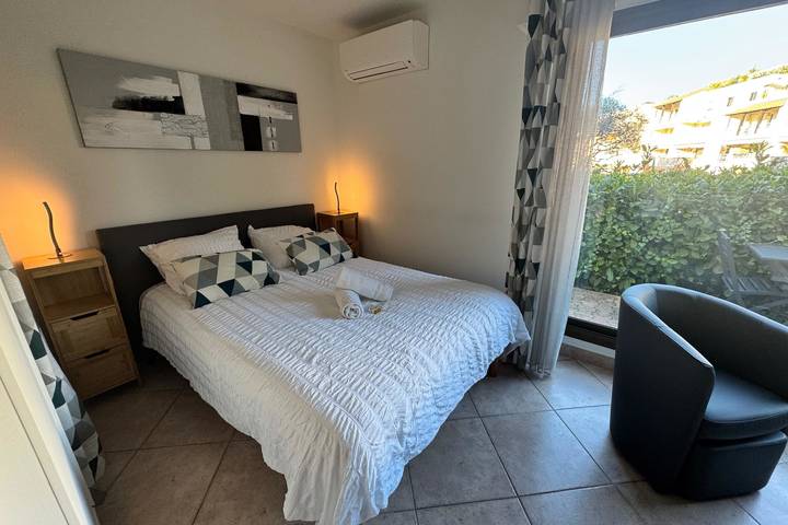 Entire studio, Le Parc Ombragé in Antibes, Mediterranean Coast (France)
