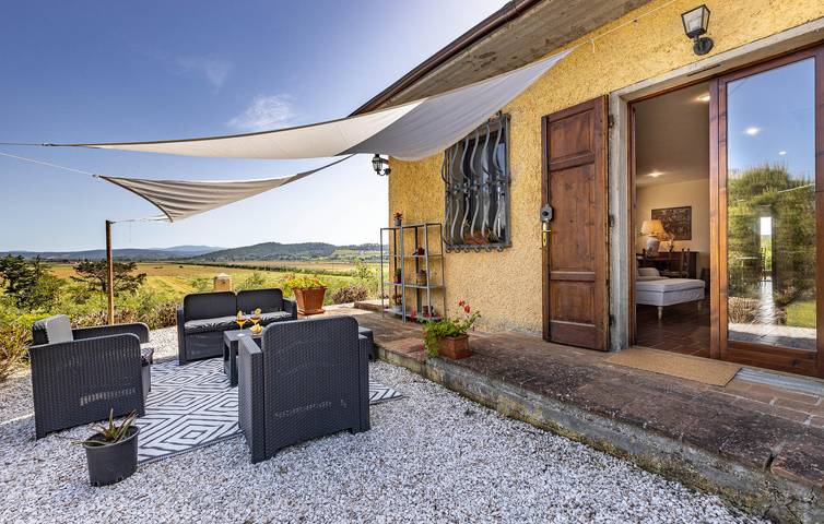 Poolterrasse mit Parkplatz & WiFi in Campiglia Marittima, Etruskische Küste