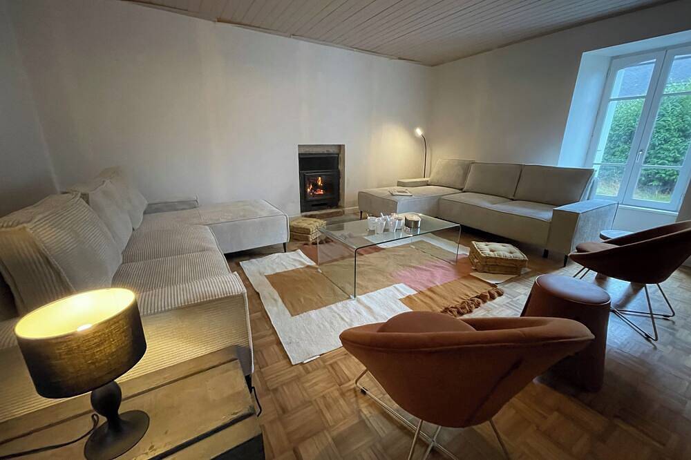 Grande maison 14 personnes, 20 min mer, 5 suites avec 5 Sdb privées, literie 5* in Rosporden, Région de Quimper