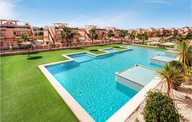 Ferienwohnung für 6 Personen, mit Terrasse und Pool sowie Sauna in Torrevieja