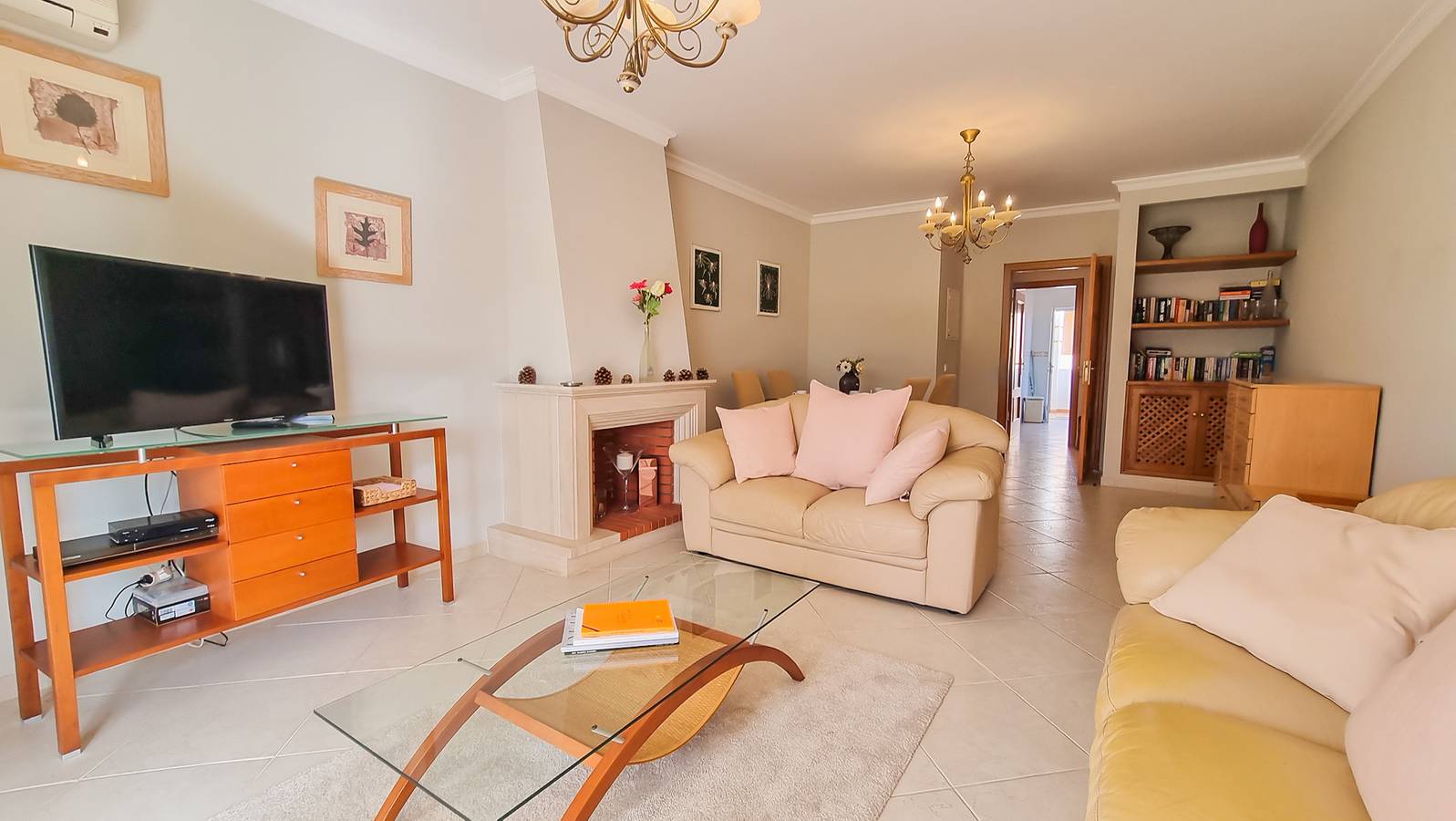 Ganze Wohnung, Apartment 'Golfview' mit Gemeinschaftspool, Wlan und Klimaanlage in Quarteira, Faro Distrikt