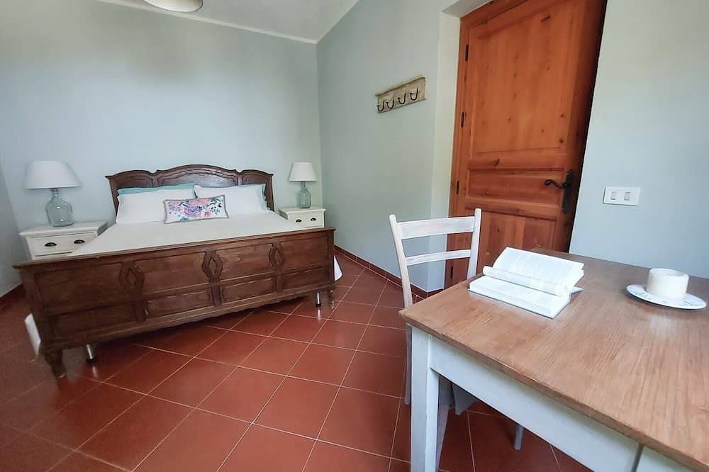 Ganze Wohnung, Hanghaus mit Meerblick in der Nähe von Cefalù in Gratteri, Palermo Provinz