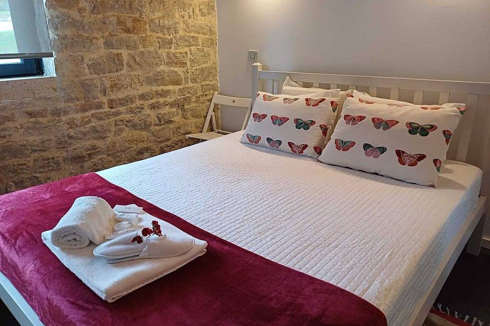 Haus T4 eingefügt mit Pool und Grillplatz am Donnerstag in der Serra da Arrábida in Setúbal, Naturpark Arrábida