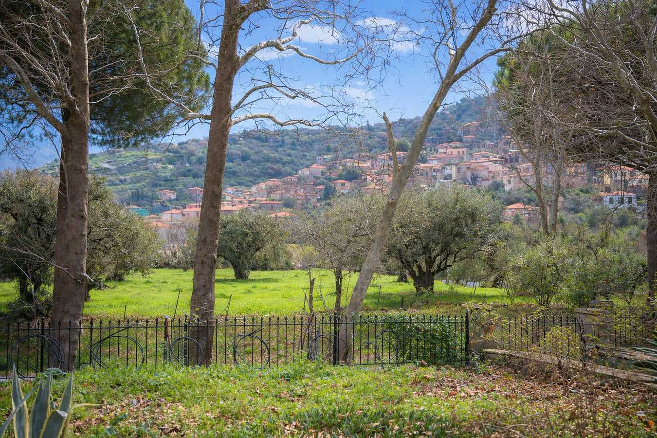 Mountain Voyage Residences - Serene Lesvos Escape in Lesbos