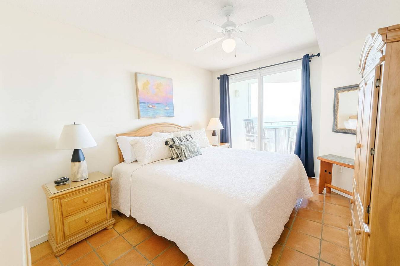 Entire apartment, Silver Beach 302 Beachfront 3rd floor pool in Orange Beach, Mobile Bay