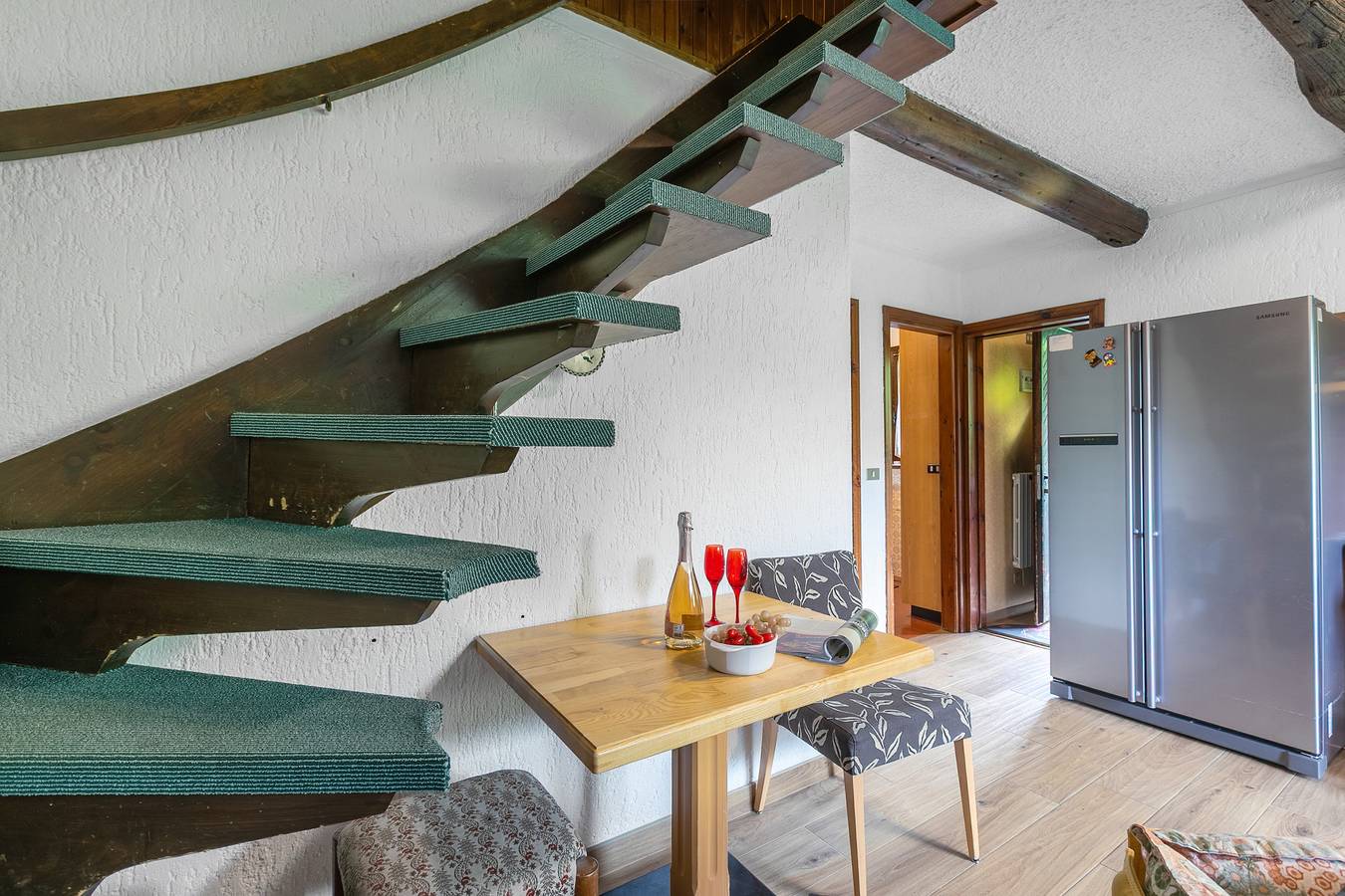 Ganze Wohnung, Wohnung mit Bergblick, Parkplatz und Terrasse in Teola, Livigno
