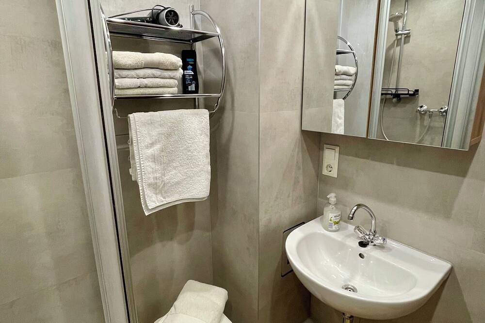 Ganze Wohnung, Appartement Talblick (35qm) mit Südterrasse in Bad Bocklet, Rhön-Bayern