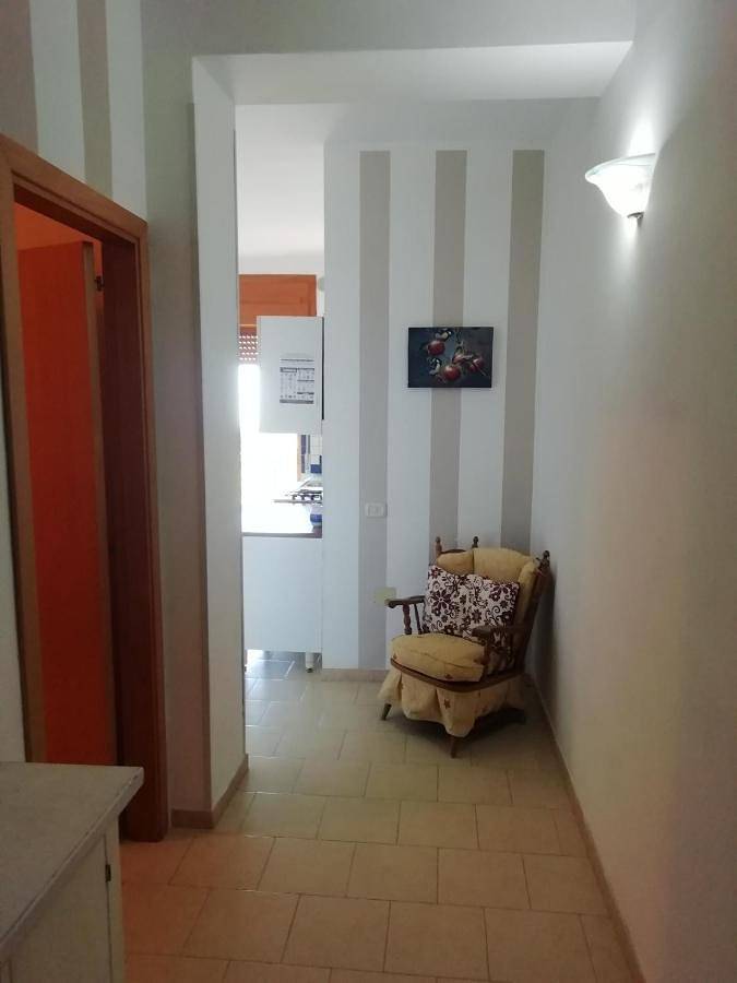 Location de vacances pour 4 personnes, avec terrasse ainsi que vue et jardin, animaux acceptés dans Marina di Camerota - 2