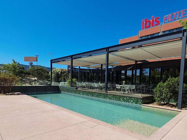 Hôtel pour 2 personnes, avec piscine et terrasse, animaux acceptés