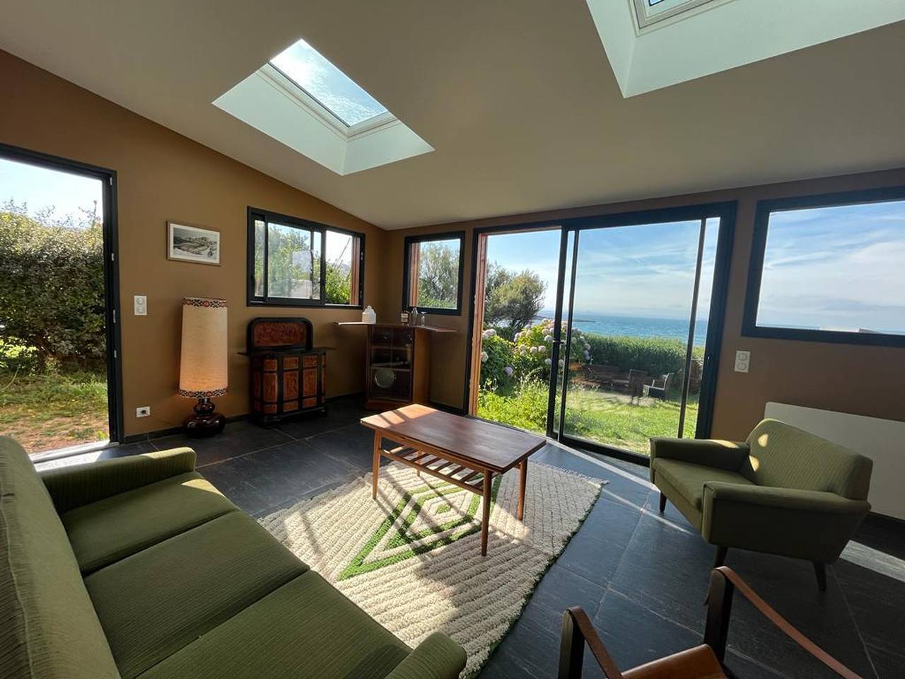 Chalet en Bord de Mer avec Accès Direct à l'Eau in Fermanville, Région de Cherbourg