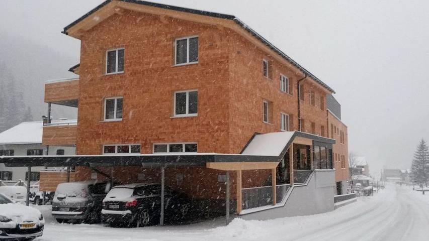 Ferienwohnung für 6 Personen, mit Garten und Sauna sowie Terrasse, mit Haustier in Klösterle am Arlberg