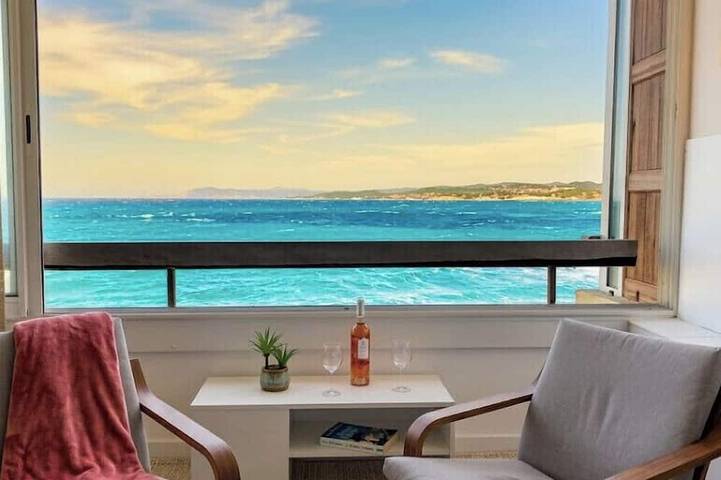 Gîte pour 2 personnes, avec jardin dans Plage Du Rayolet