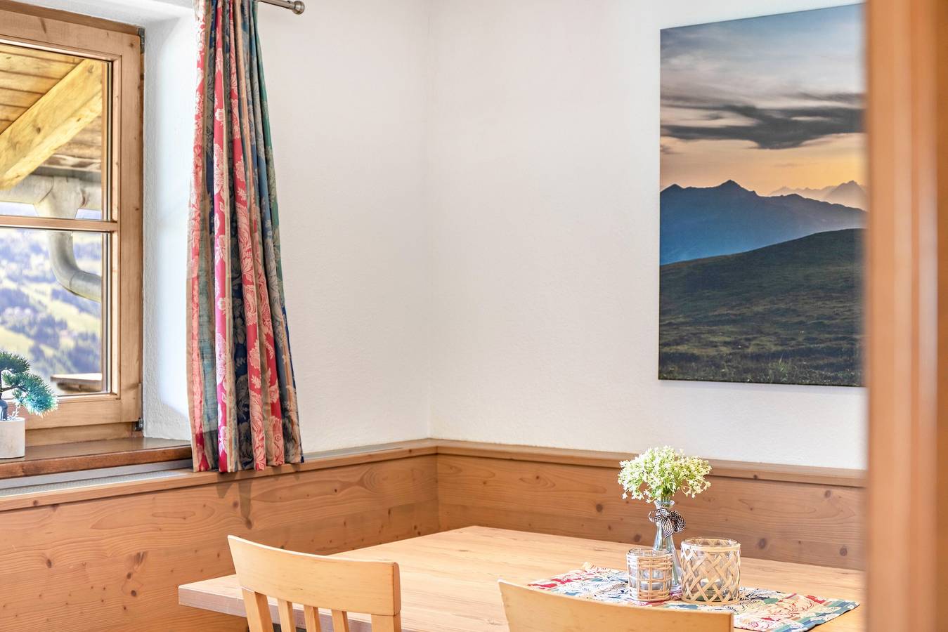 Apartamento entero, Apartamento 'Raner Hof' con vistas a la montaña, terraza compartida y Wi-Fi in Tux Alps, Aschau im Zillertal