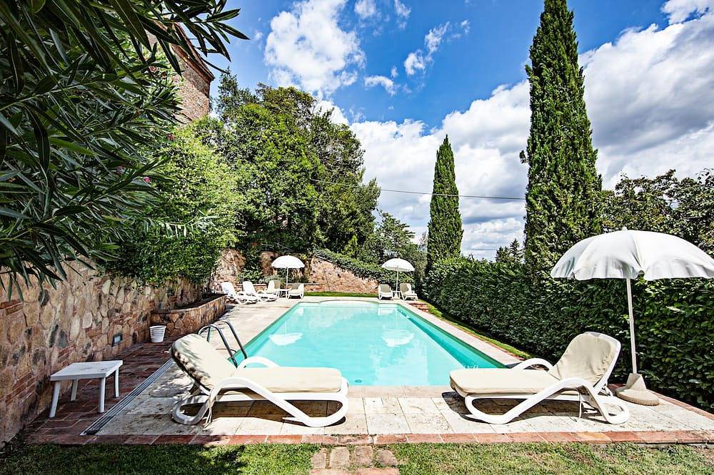 Ganze Wohnung, Malerisch und schöne Wohnung mit Garten, Pool und Parkplatz. in Sinalunga, Chianti