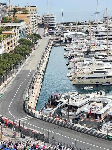 Chambre d’hôte pour 4 personnes, avec vue et balcon à Monaco