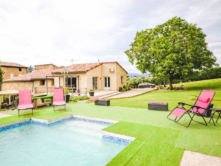 Location de vacances pour 6 personnes, avec terrasse et jardin à Étoile-sur-Rhône