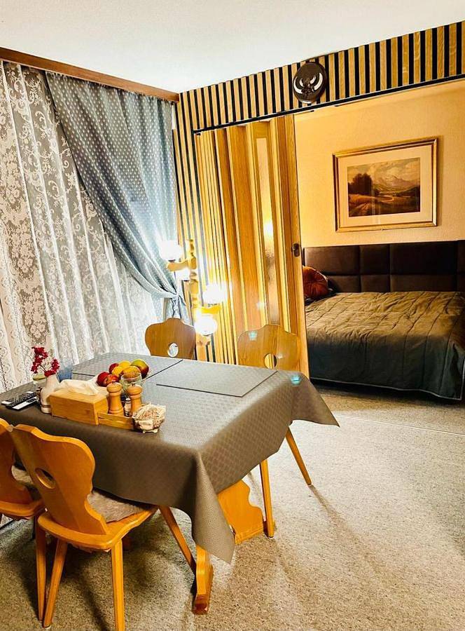 Gîte pour 4 personnes, avec balcon et vue, adapté aux familles dans Thermes Du Grand Hotel Regina