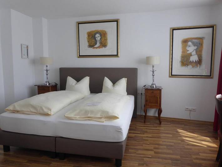 Hotel für 2 Personen, mit Terrasse und Garten sowie Ausblick in Bad Honnef - 2