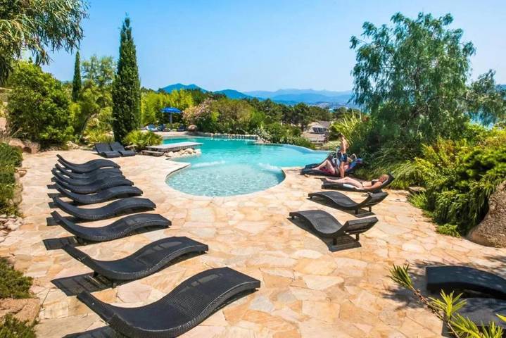 Location de vacances pour 4 personnes, avec piscine dans Plage de Scodi-Neri - 2