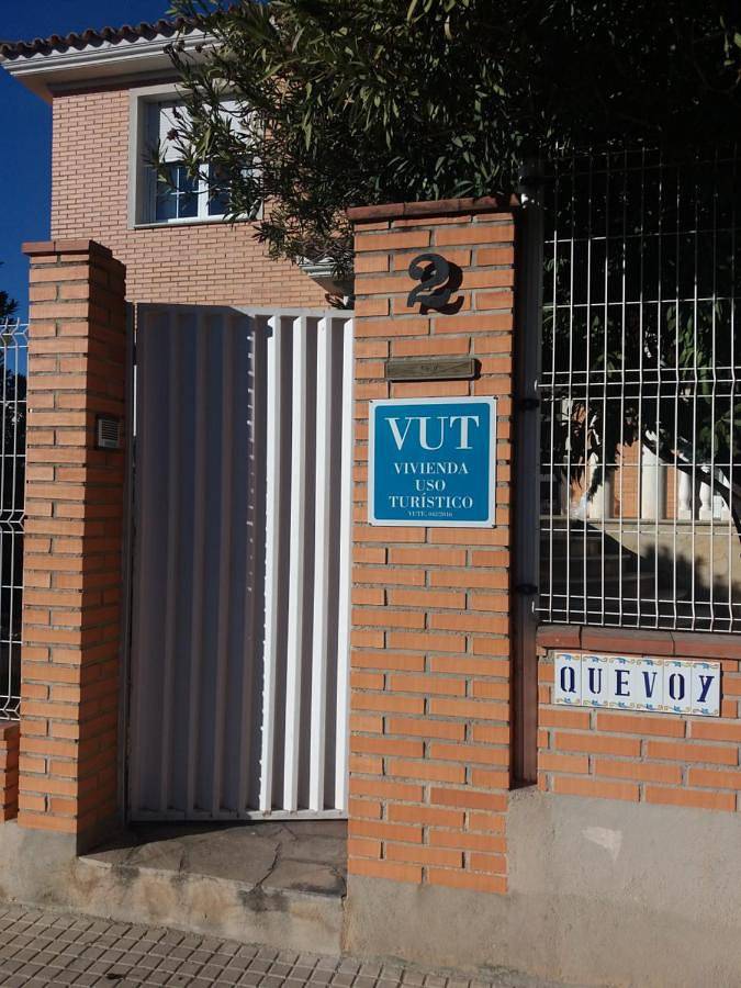 Location de vacances pour 10 personnes, avec piscine ainsi que jardin et vue, animaux acceptés à Alcañiz - 3