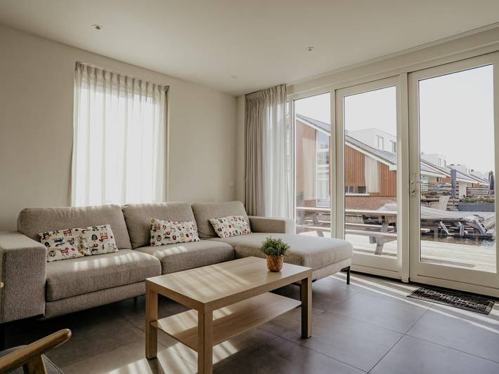 Ganze Wohnung, Luxuswohnung mit Terrasse am Wasser
 in Uitgeest, Noord-Holland - Nordseeküste