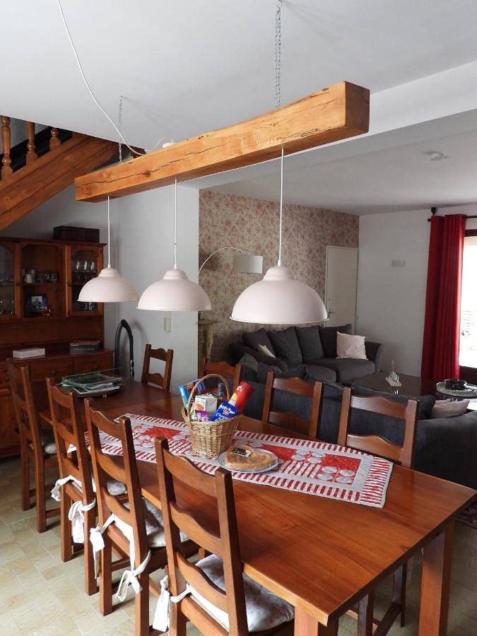 Location de vacances pour 6 personnes, avec jardin ainsi que vue et piscine à Bourg-de-Visa - 2
