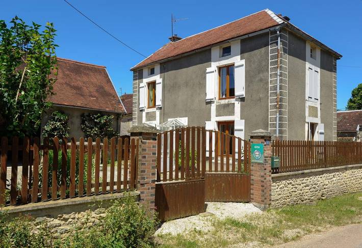 Gîte pour 5 personnes, avec terrasse, animaux acceptés
