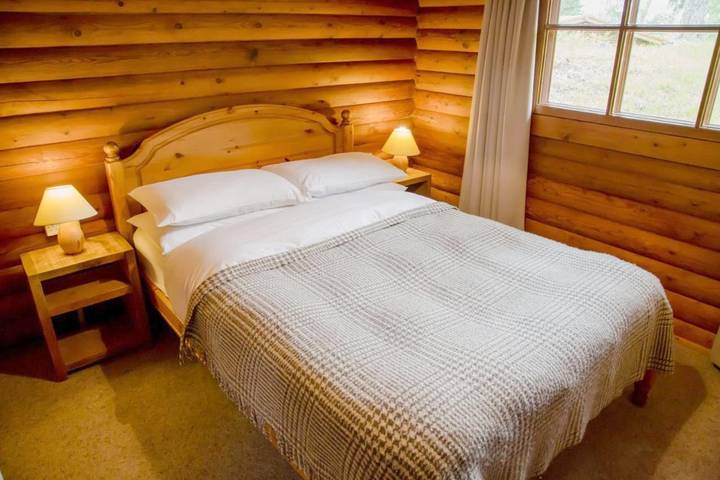 Gîte pour 4 personnes, avec terrasse ainsi que vue et jardin à Aviemore - 3