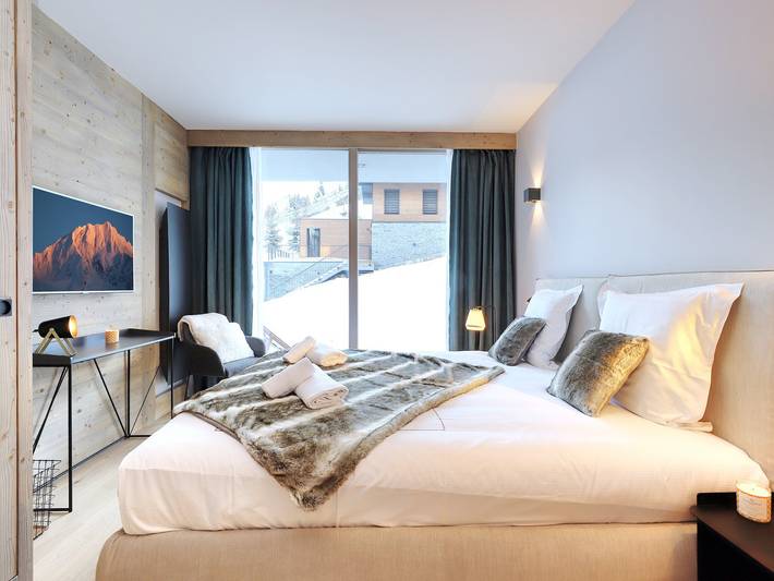 Ganze Wohnung, Luxuriöses neues Ski-in/Ski-out-Apartment in Courchevel mit Parkplatz in Saint-Bon-Tarentaise, Vanoise-Massiv