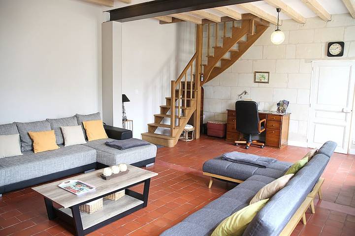 Maison de campagne pour 12 personnes, avec jardin à Villebernier