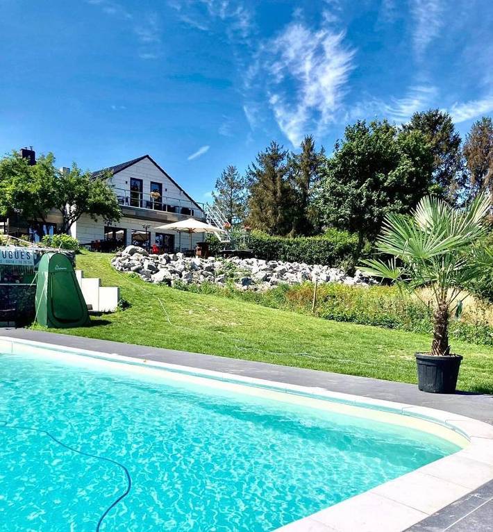 Appartement de vacances pour 3 personnes, avec Balcon et Jacuzzi ainsi que Terrasse et Jardin dans Hainaut