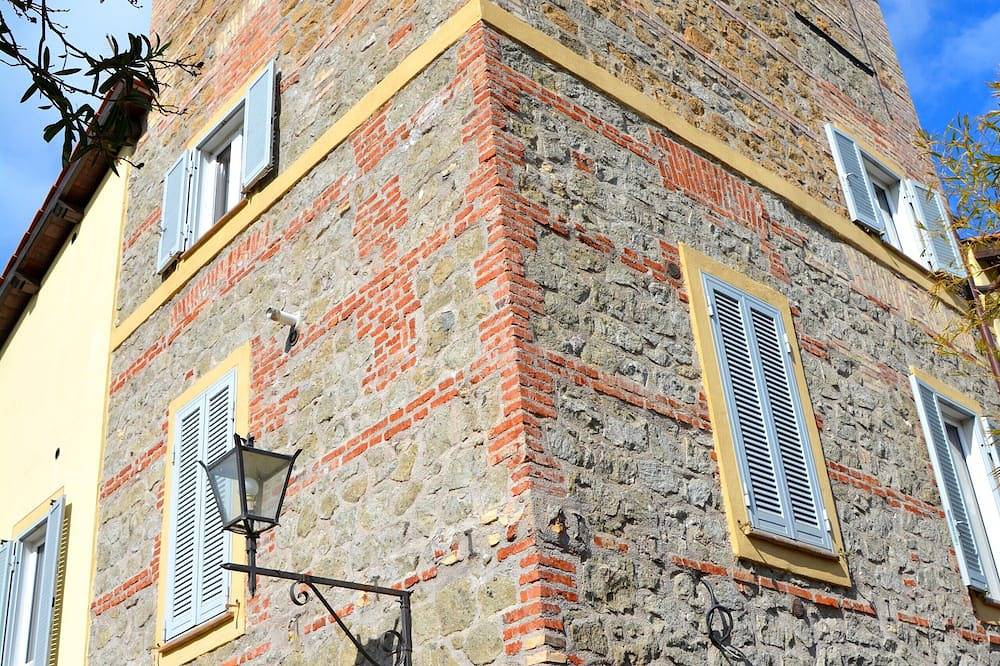 Wonderful Farmhouse \" Il Casale Del Gelso\" Near Rome And The Sea. in Genzano di Roma, Parco Regionale dei Castelli Romani