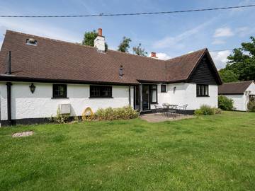 Glamping for 6 People in Little Missenden, Buckinghamshire, Photo 3
