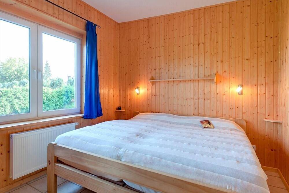 Idyllisches Ferienhaus mit Sauna und Kamin am Krakower See in Serrahn in Serrahn, Kuchelmiß