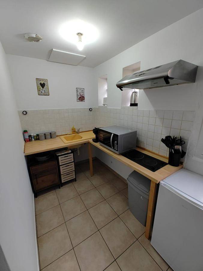 Appartement entier, One-Bedroom Apartment in Pont-de-l'Arche, Région de Les Andelys