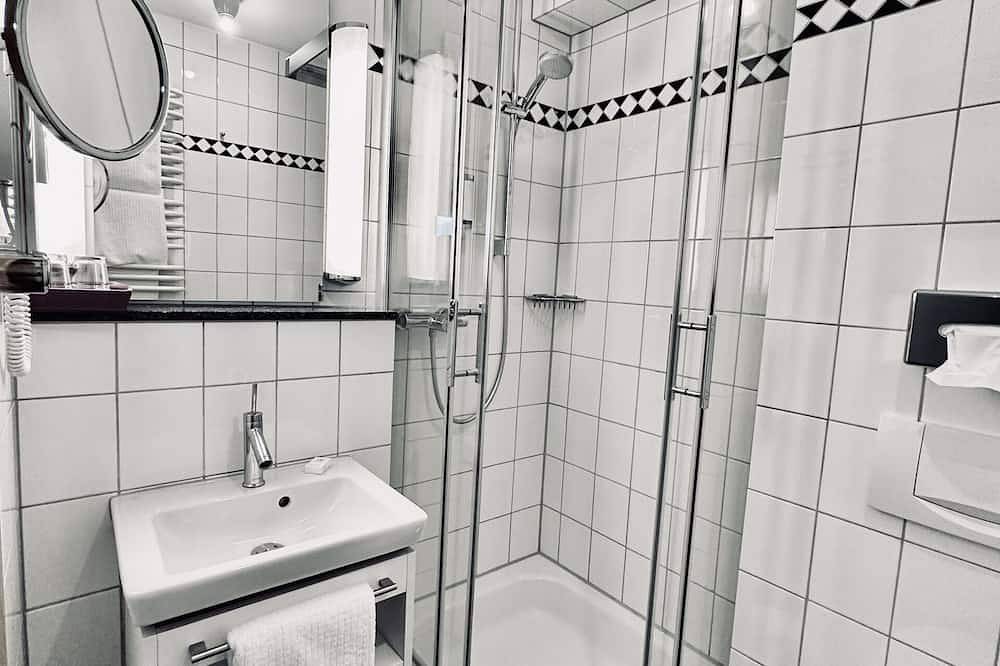 Queen Single Apartment in Düsseldorf, Düsseldorf region