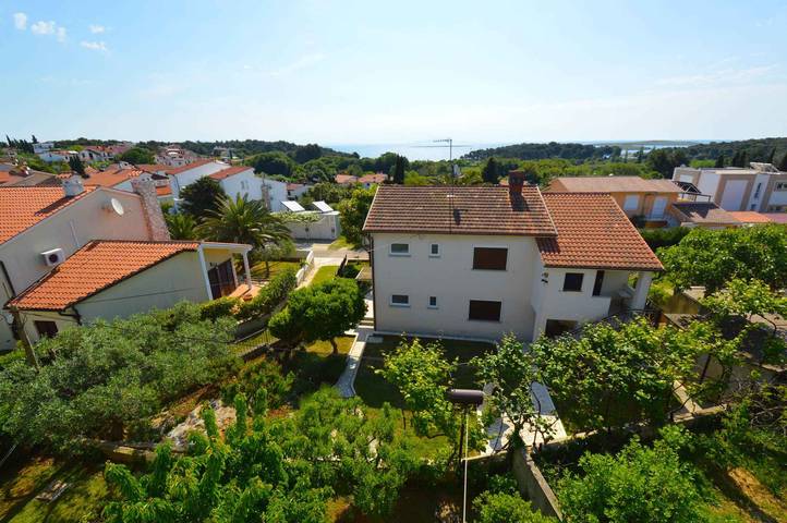 Gîte pour 4 personnes, avec Jardin à Premantura - 4