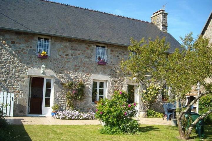 Gîte pour 8 personnes, avec jardin, animaux acceptés à Orval