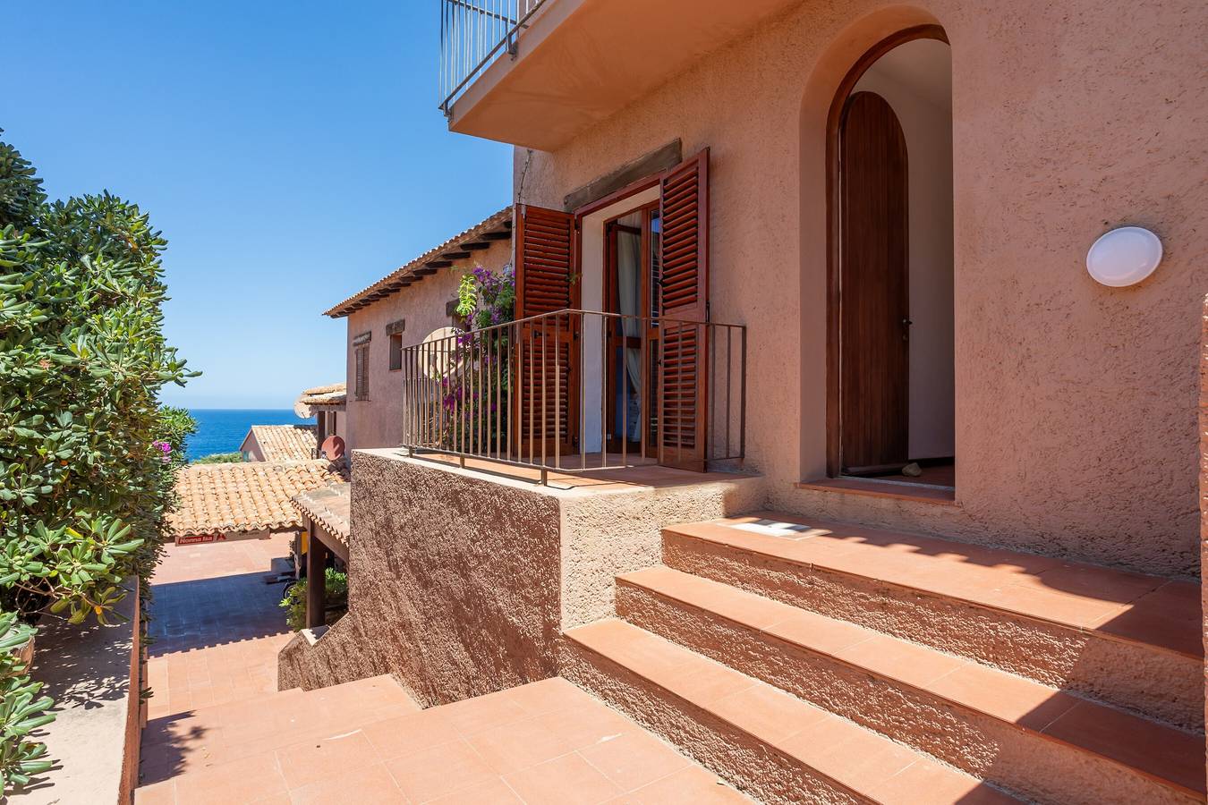 Ferienhaus "Casa Carlotta in Costa Paradiso" mit Garten & Meerblick in Costa Paradiso, Trinità d'Agultu e Vignola und Umgebung